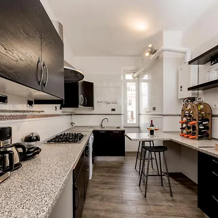 St.peter's Mirror - Romantic View